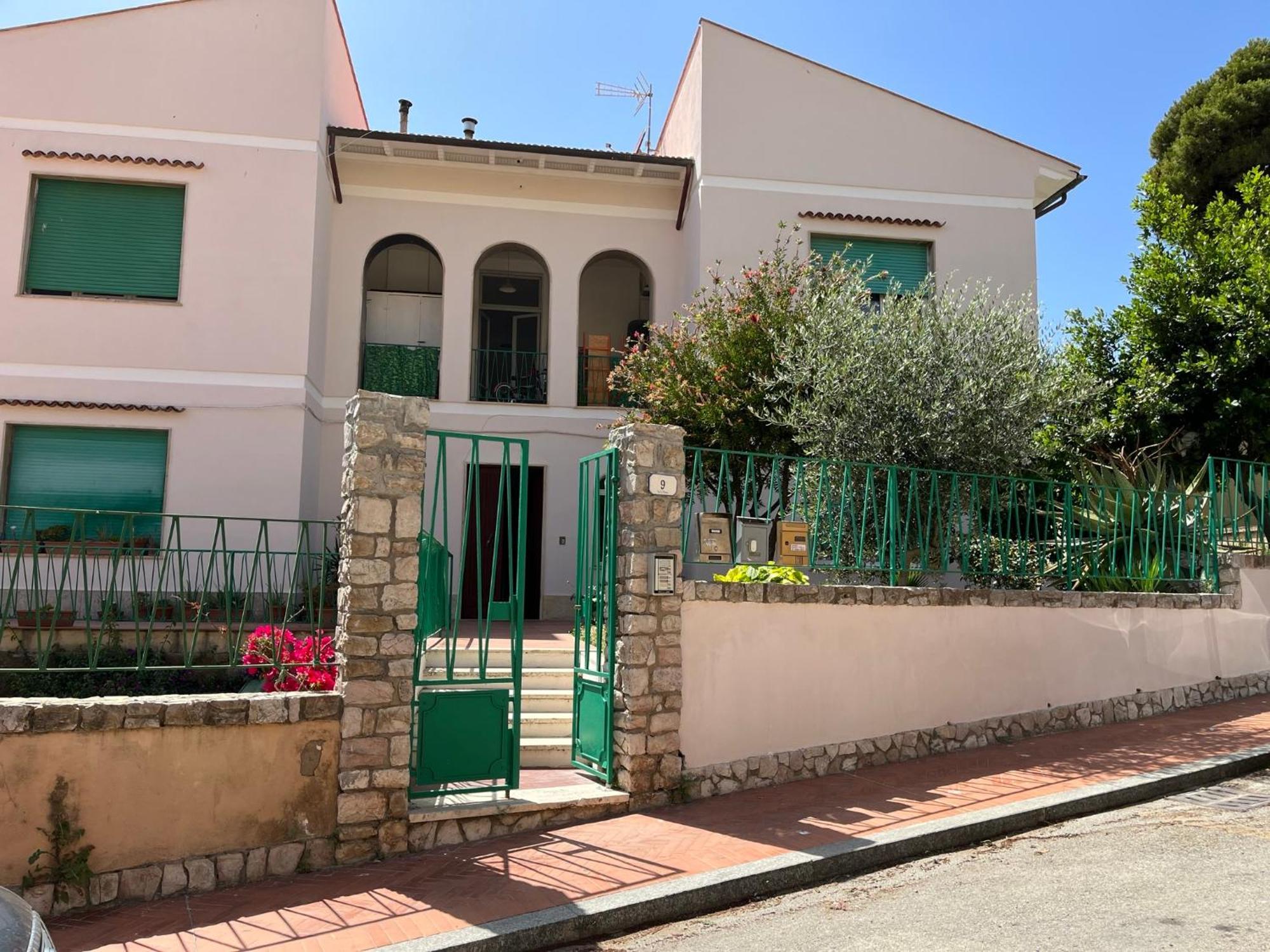Bed And Coffee Rooms Portoferraio Ngoại thất bức ảnh